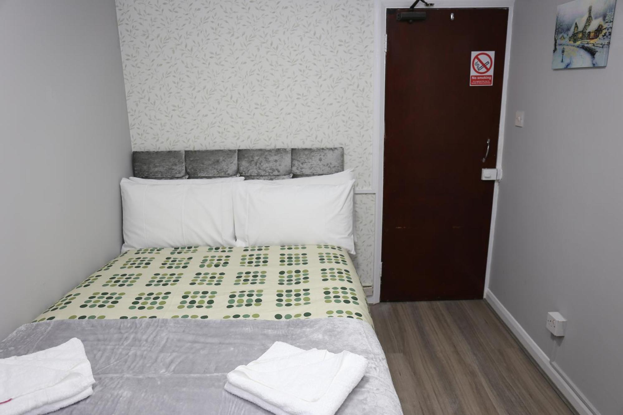 Elstree Inn Borehamwood Bagian luar foto