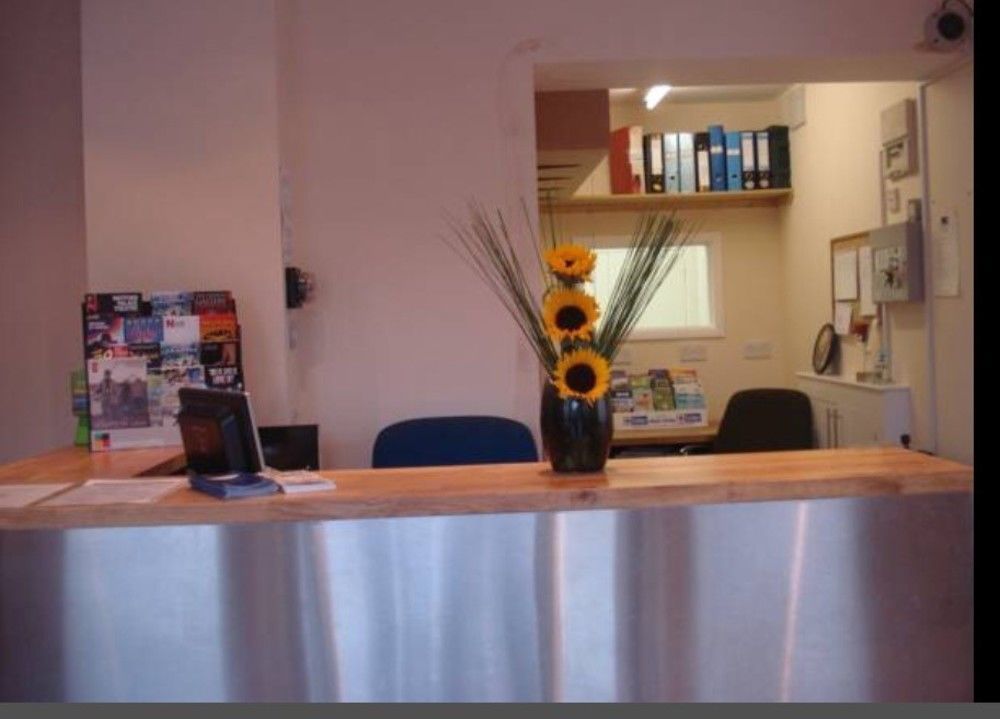 Elstree Inn Borehamwood Bagian luar foto